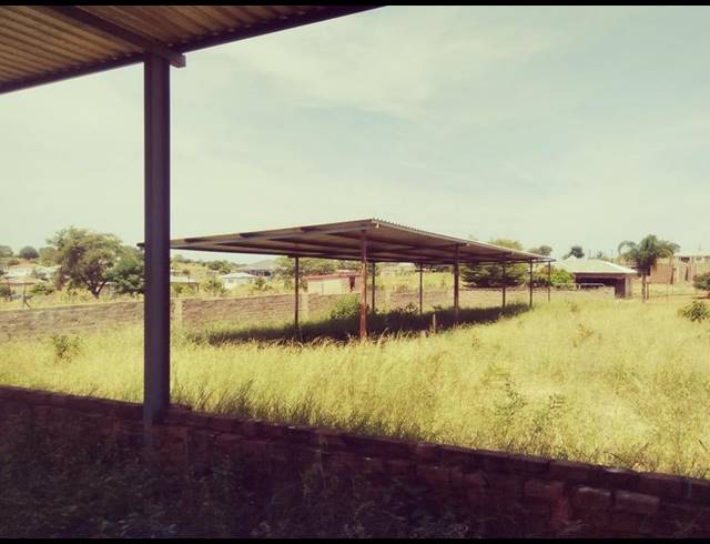 LAND FOR SALE IN MANGONDI
